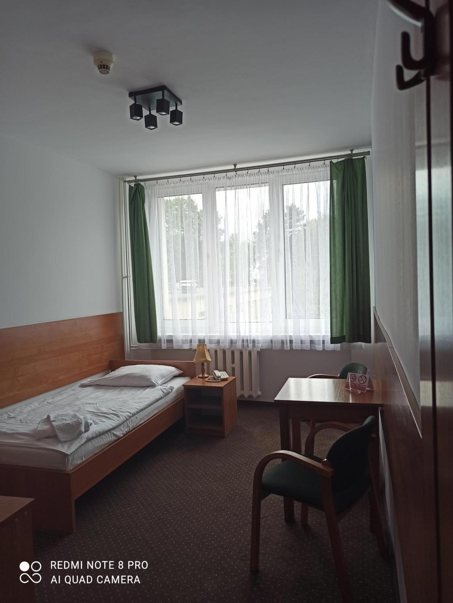 Hotel Odr Sulechów Kültér fotó
