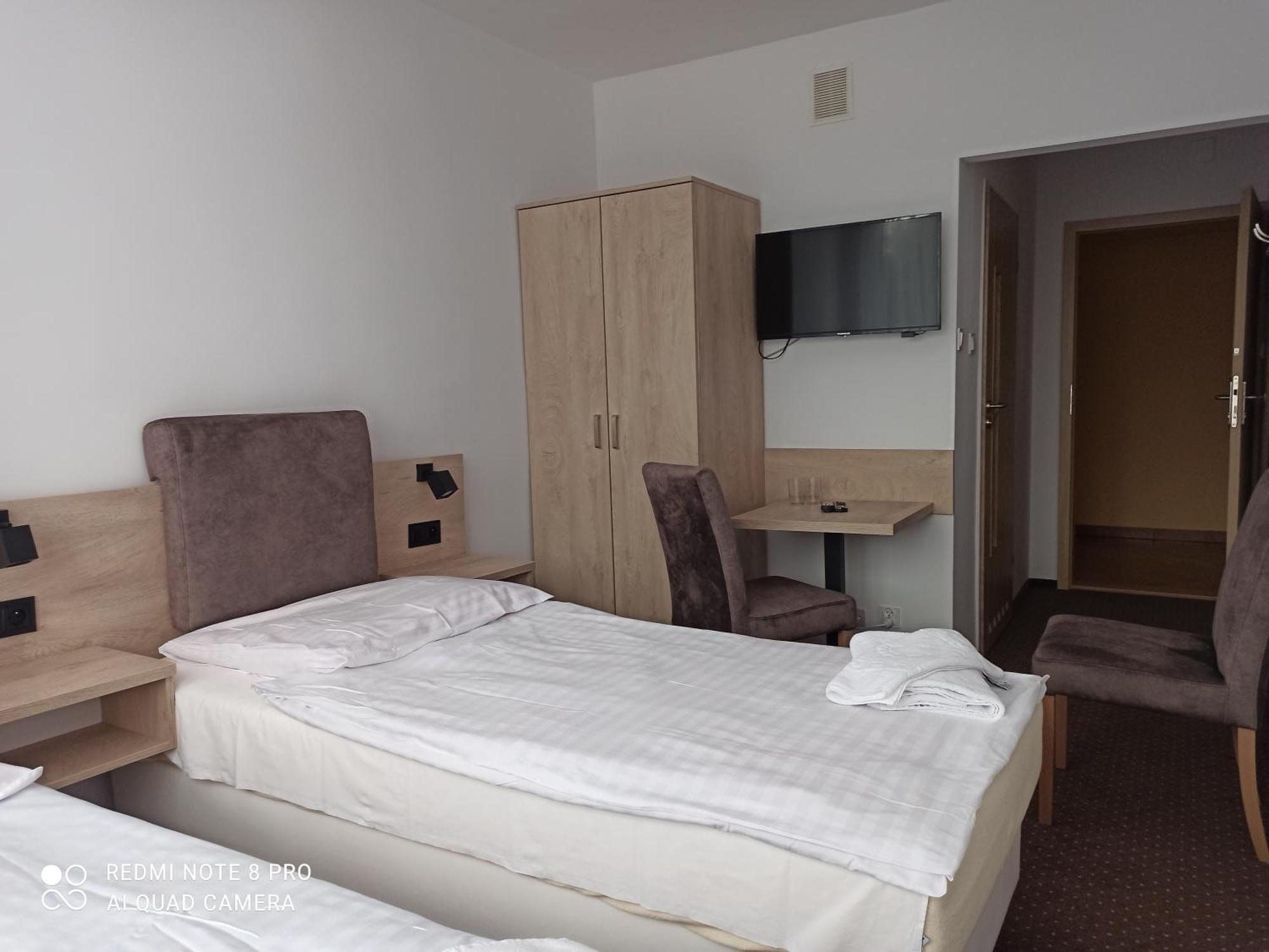 Hotel Odr Sulechów Kültér fotó
