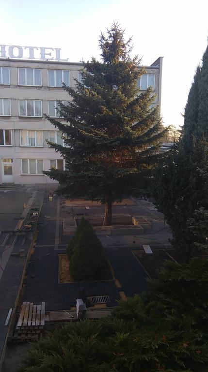 Hotel Odr Sulechów Kültér fotó