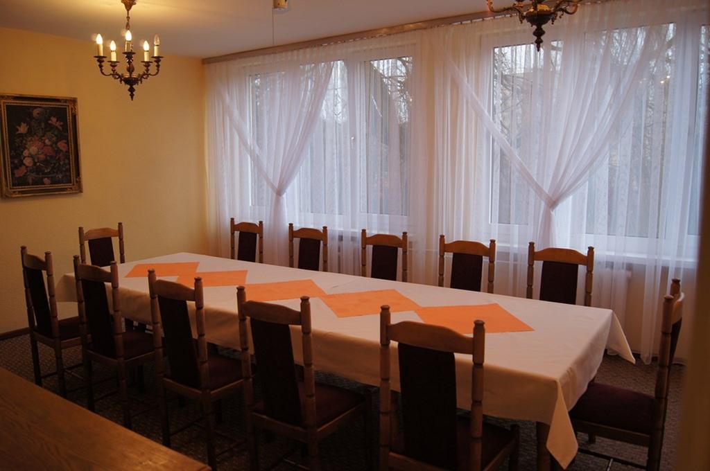 Hotel Odr Sulechów Kültér fotó