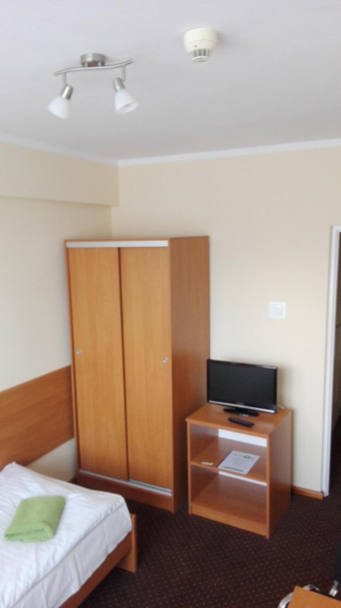 Hotel Odr Sulechów Kültér fotó