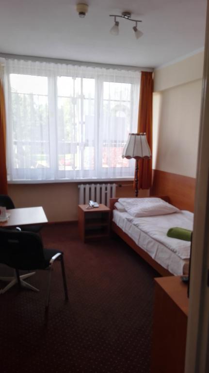 Hotel Odr Sulechów Kültér fotó